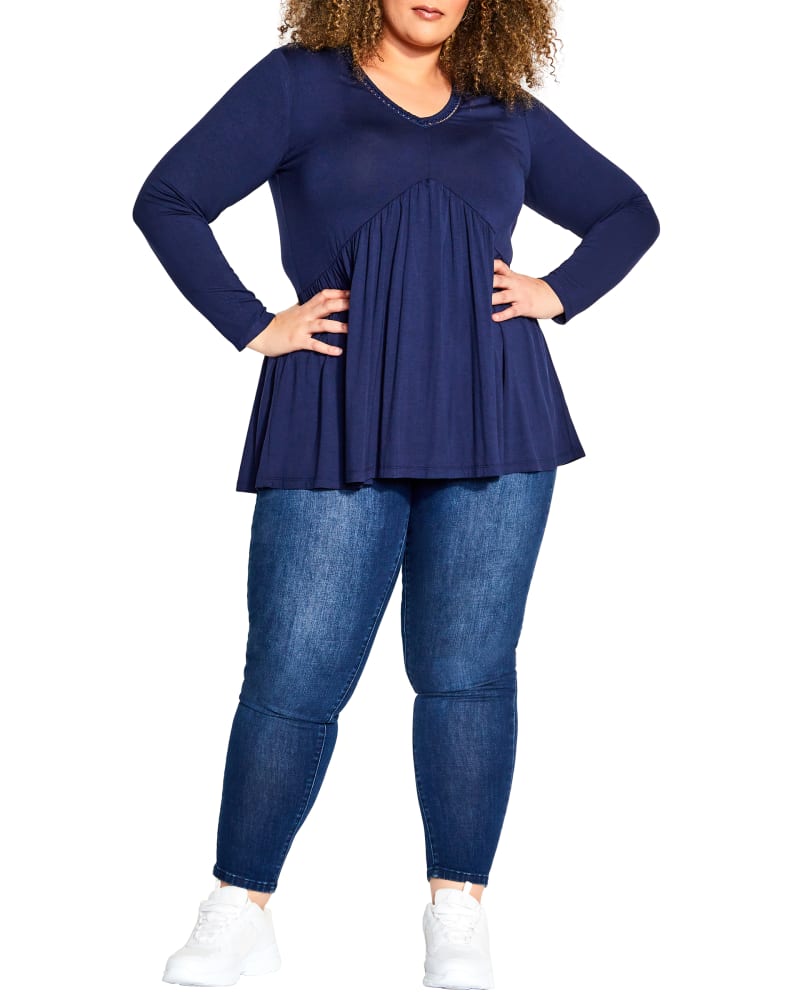 Front of a model wearing a size 18 Abigail Top in Navy by avenue. | dia_product_style_image_id:302963